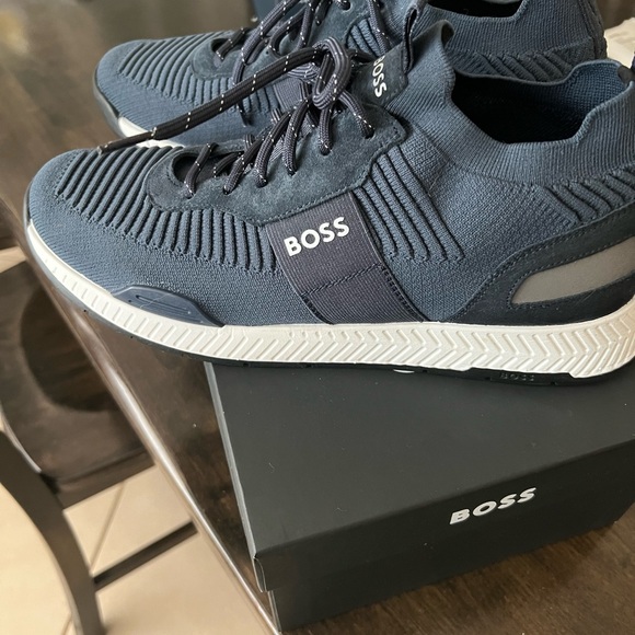 Boss titanium men’s running shoes - Picture 6 of 11